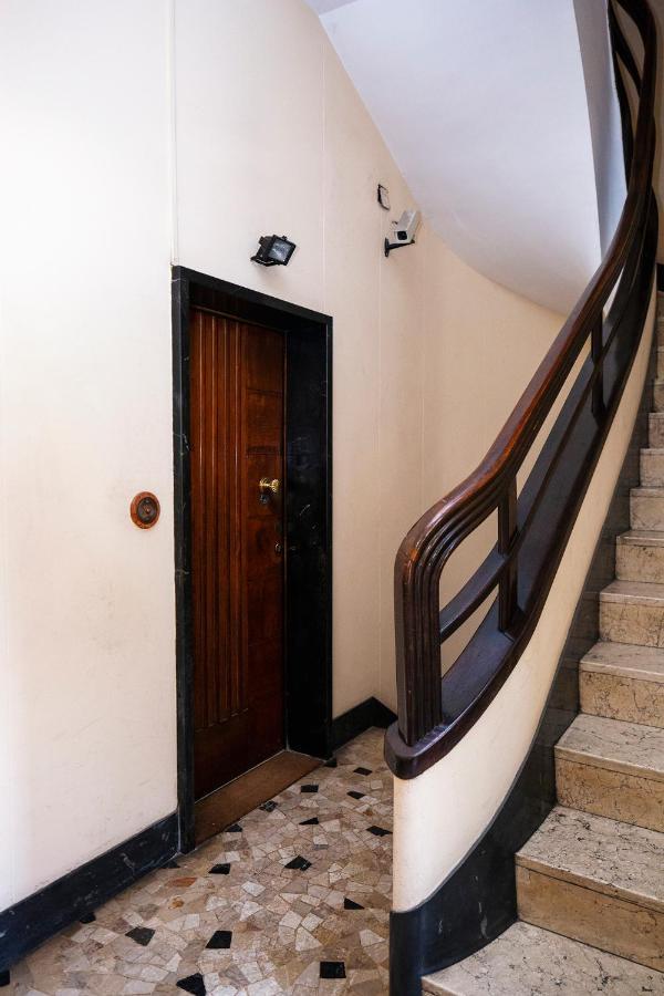 Central Apartment ミラノ エクステリア 写真