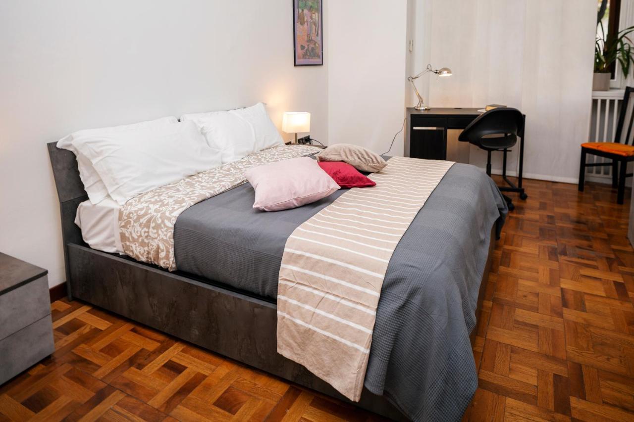 Central Apartment ミラノ エクステリア 写真