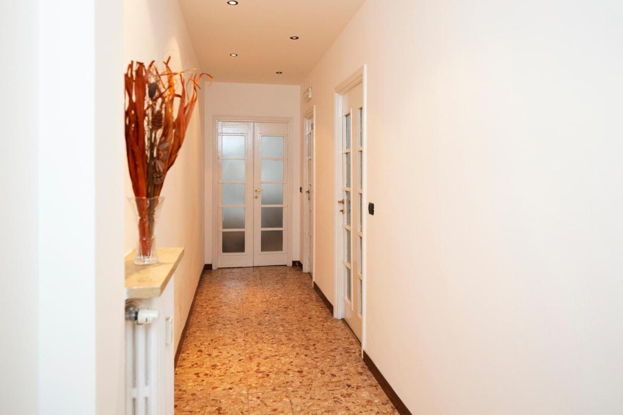 Central Apartment ミラノ エクステリア 写真