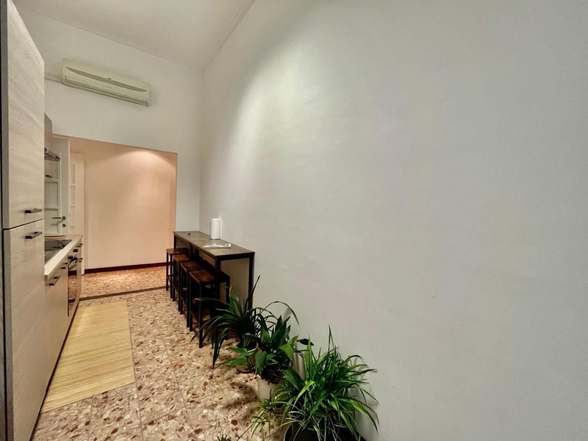 Central Apartment ミラノ エクステリア 写真